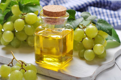 Useful properties of grape oil